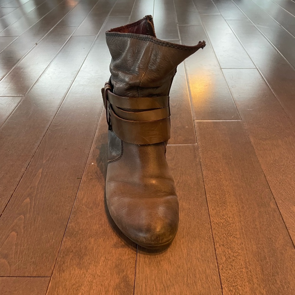 Grey Pikolinos Ankle Boot
